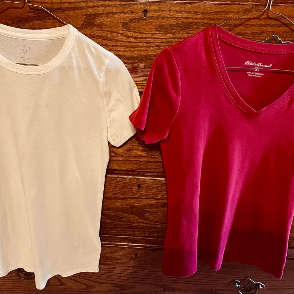 2 Tshirts: Gap & Eddie Bauer